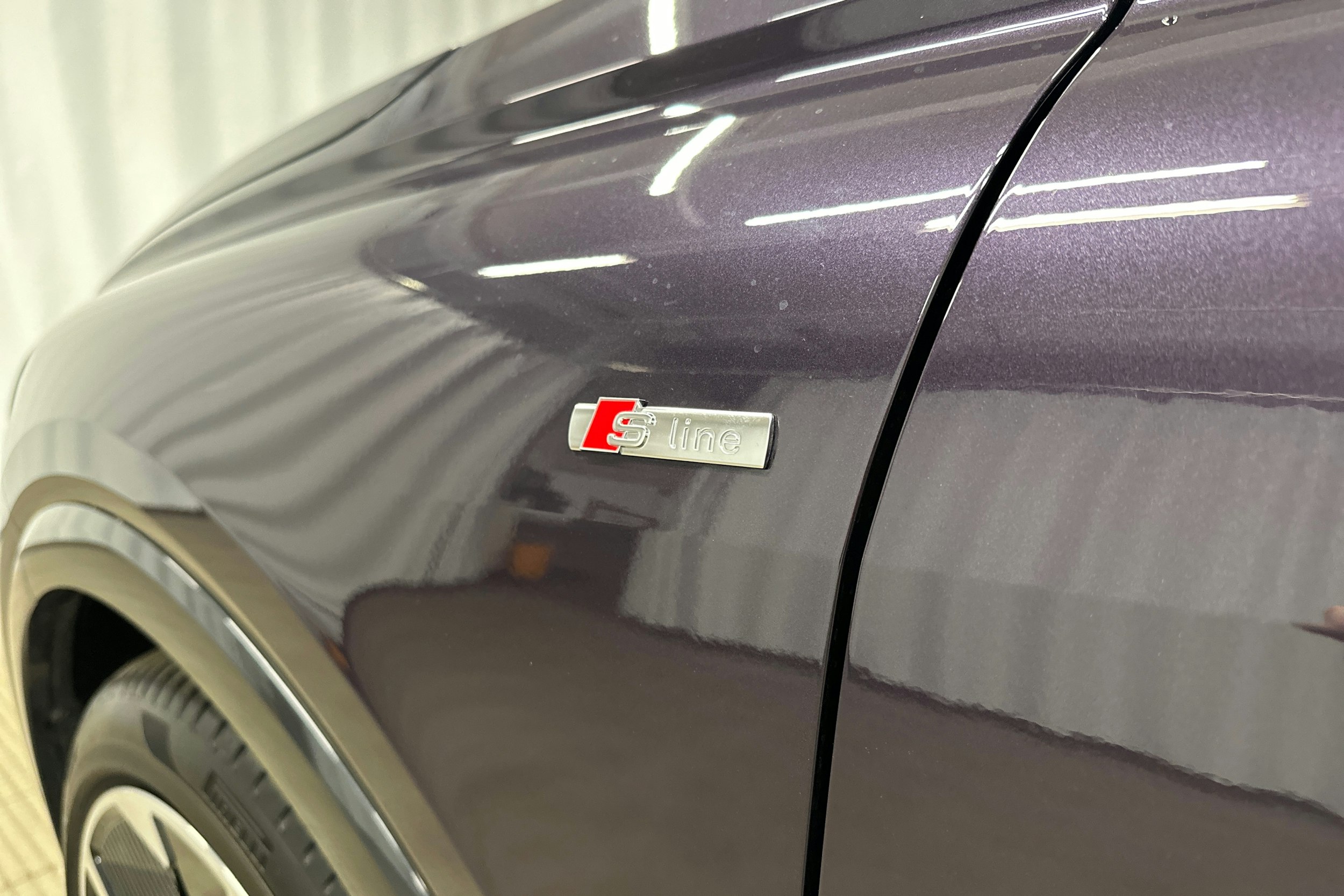 violetti Audi Q4 e-tron 2025 kuva 34.