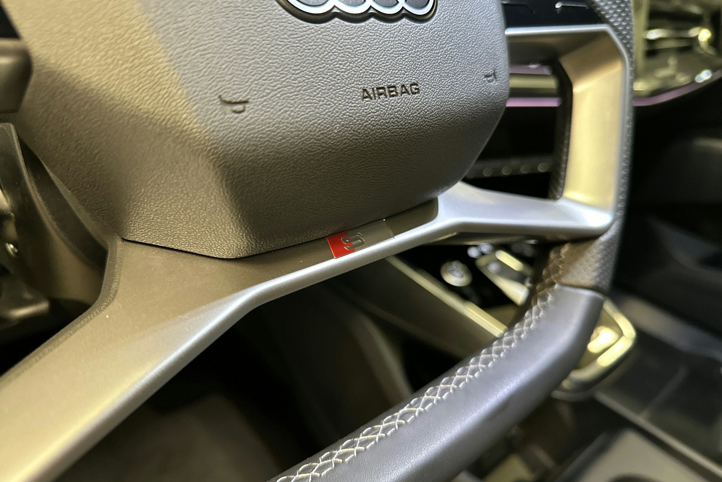 violetti Audi Q4 e-tron 2025 kuva 35.