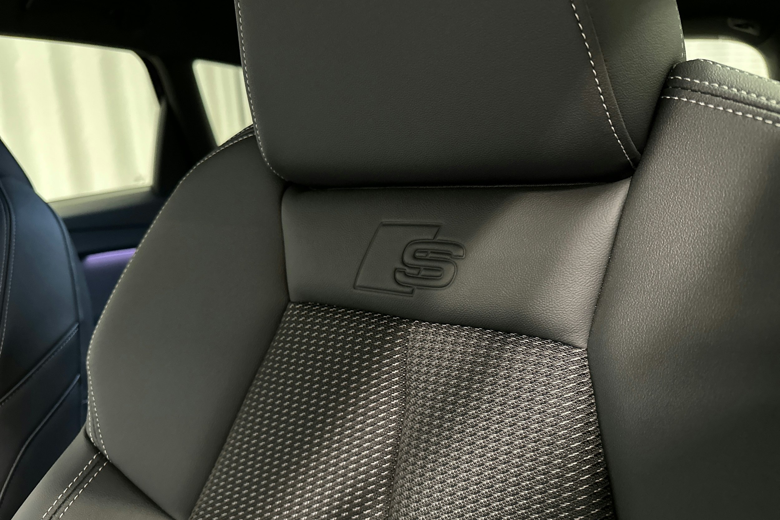 violetti Audi Q4 e-tron 2025 kuva 36.