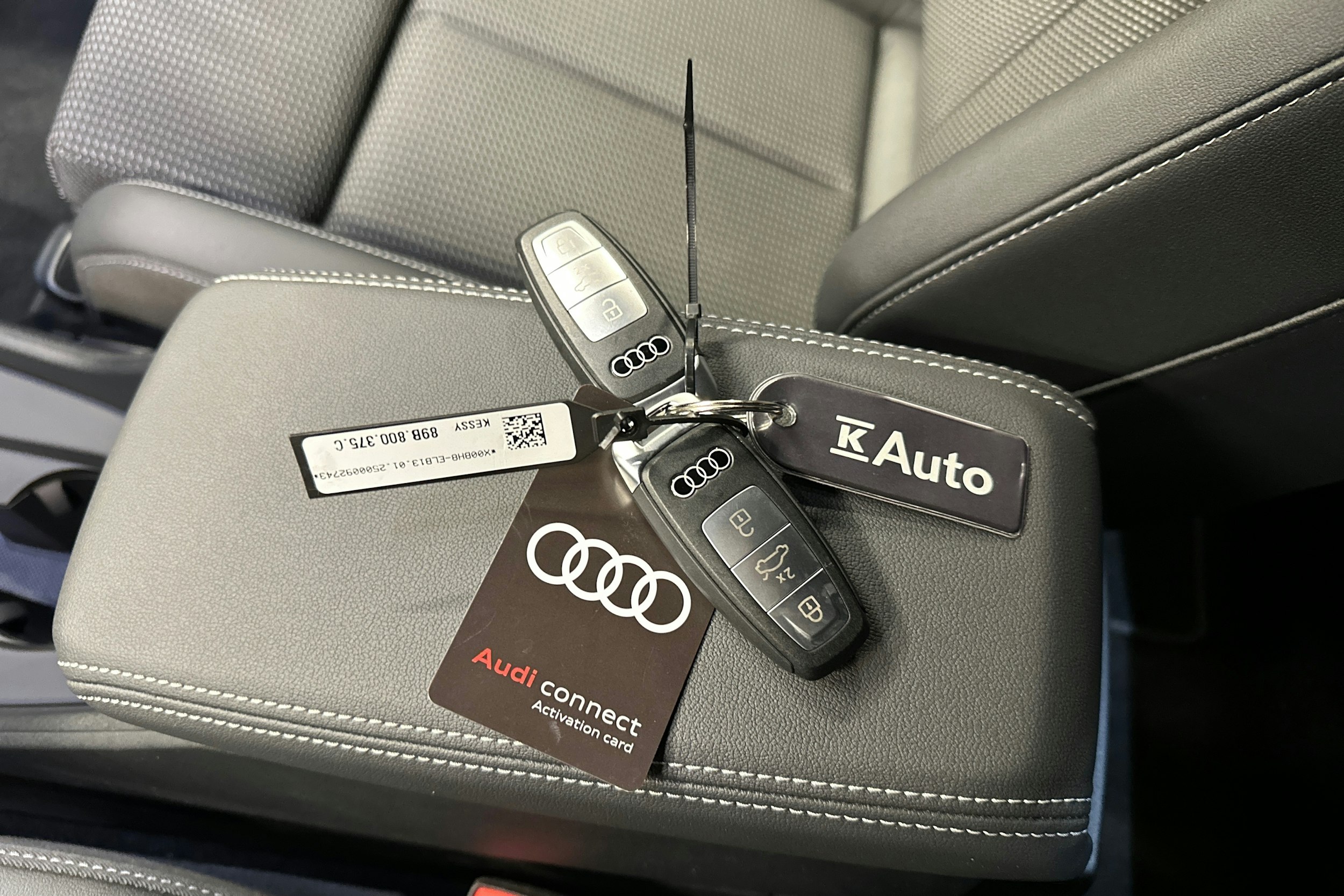 violetti Audi Q4 e-tron 2025 kuva 37.