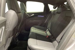 harmaa Audi Q4 e-tron 2025 kuva 10.