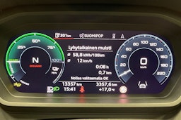 harmaa Audi Q4 e-tron 2025 kuva 14.