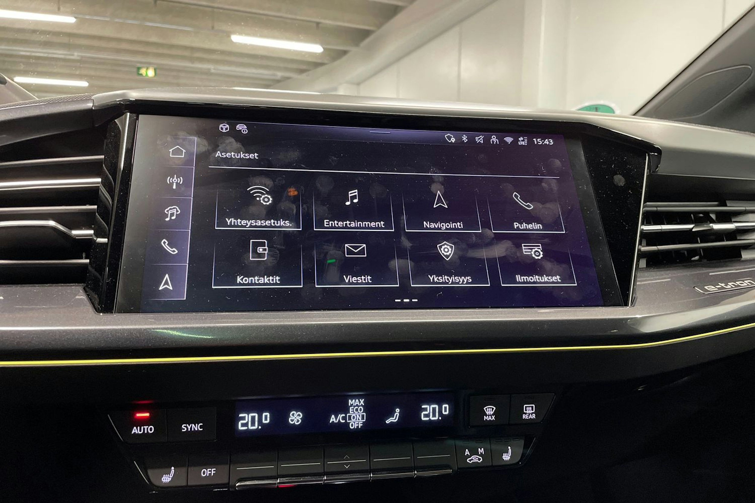 harmaa Audi Q4 e-tron 2025 kuva 20.