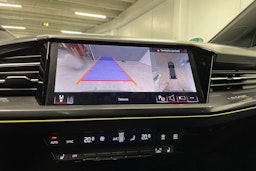 harmaa Audi Q4 e-tron 2025 kuva 22.