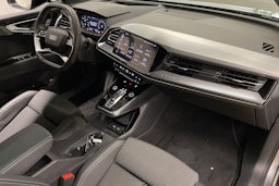 harmaa Audi Q4 e-tron 2025 kuva 29.