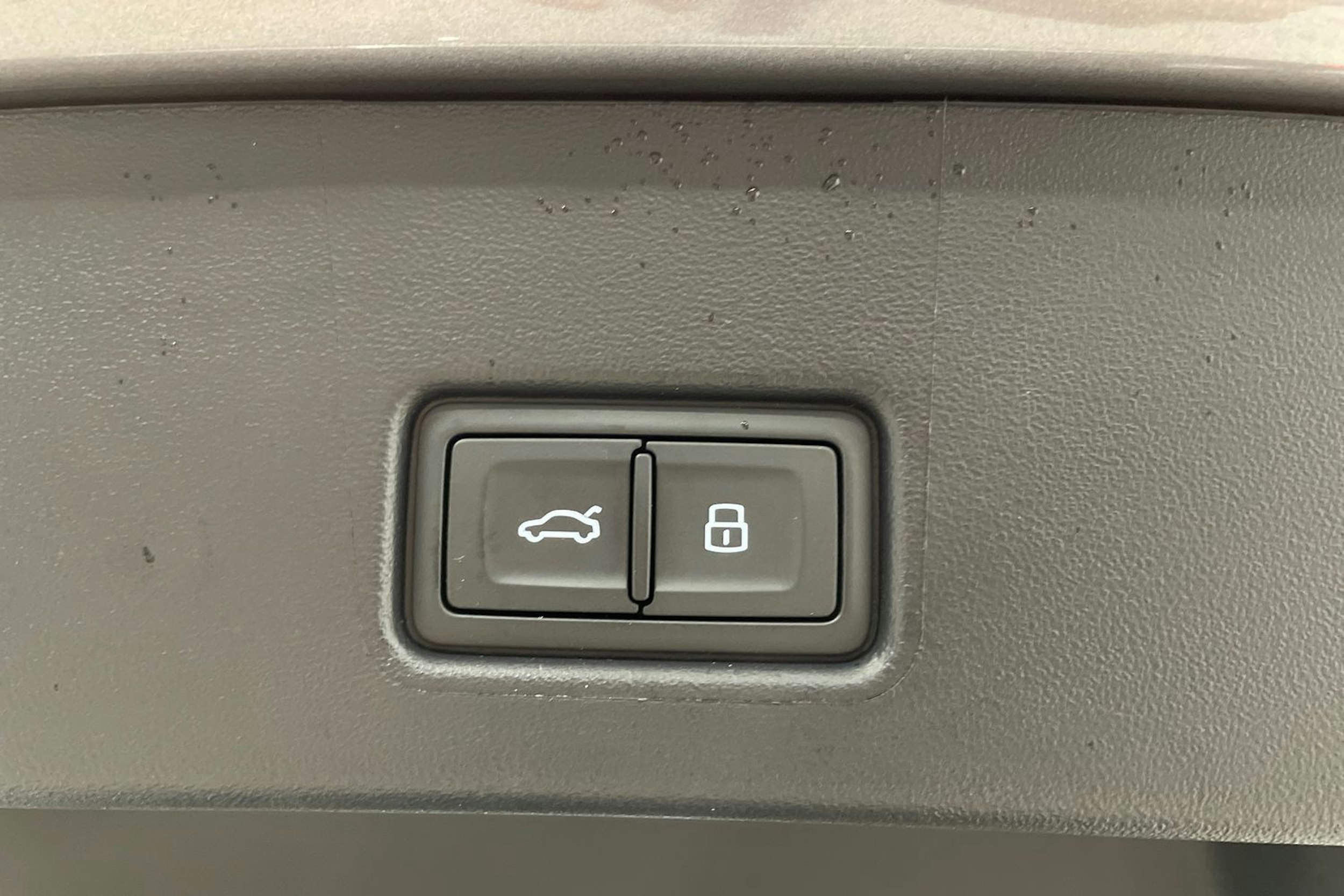 harmaa Audi Q4 e-tron 2025 kuva 34.