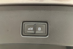 harmaa Audi Q4 e-tron 2025 kuva 34.