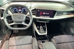 harmaa Audi Q4 e-tron 2025 kuva 7.
