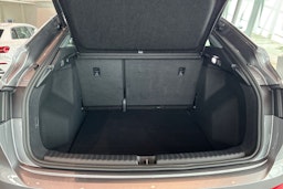 harmaa Audi Q4 e-tron 2025 kuva 11.