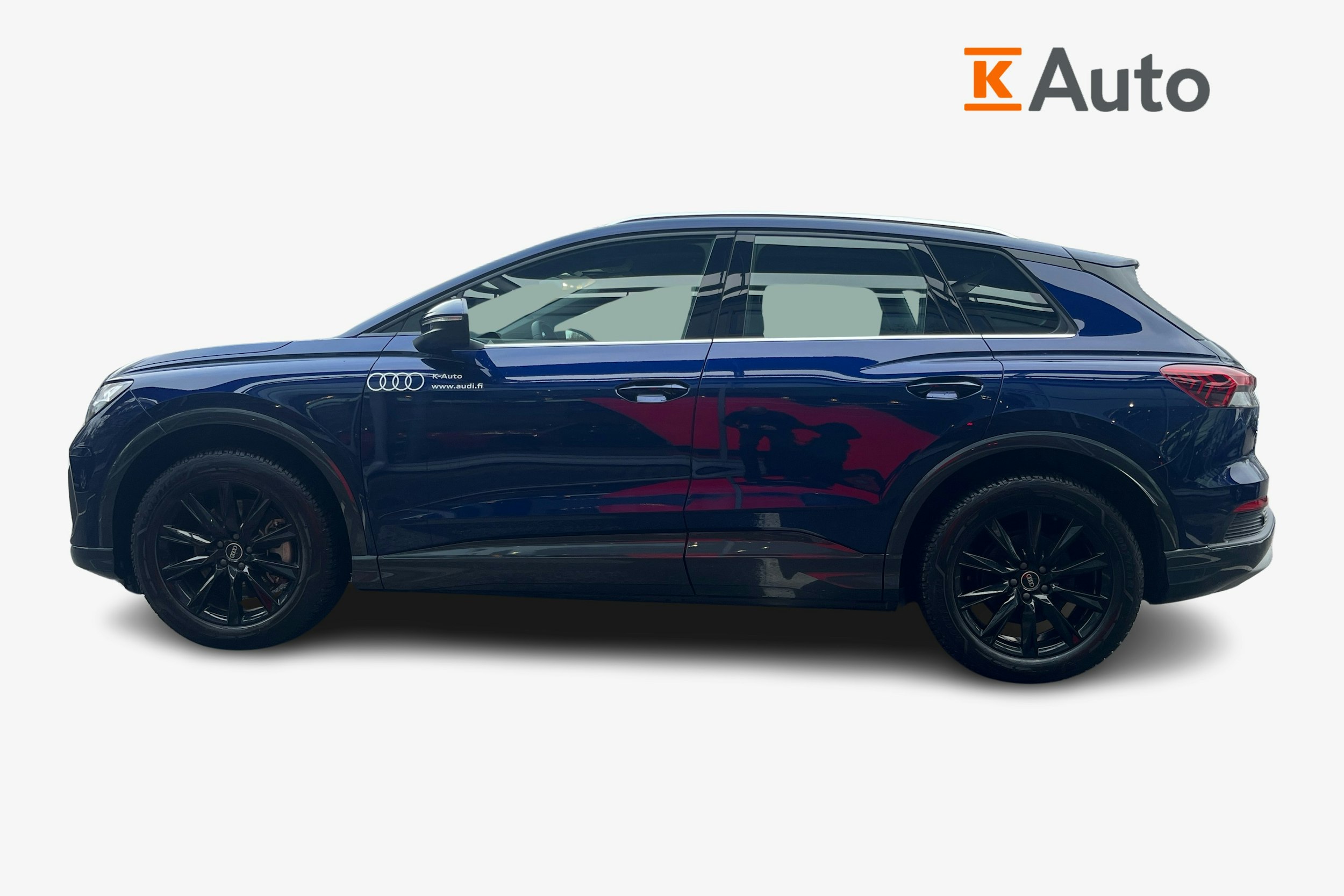 Sininen Audi Q4 e-tron 2025 kuva 5.