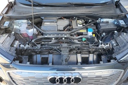 geysir sininen Audi Q4 e-tron 2025 kuva 13.