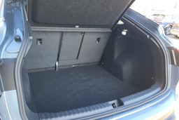 geysir sininen Audi Q4 e-tron 2025 kuva 14.