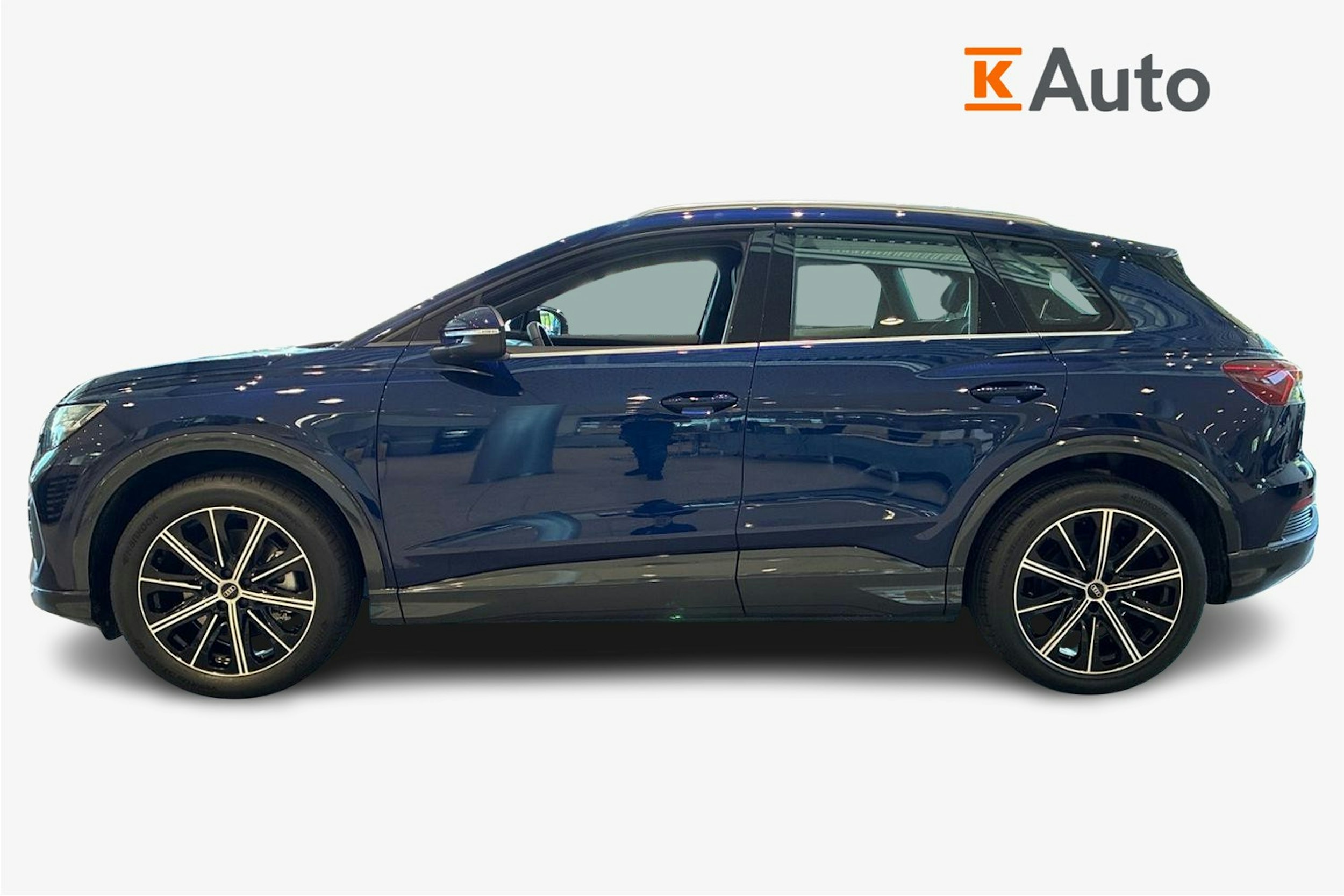 sininen Audi Q4 e-tron 2025 kuva 5.