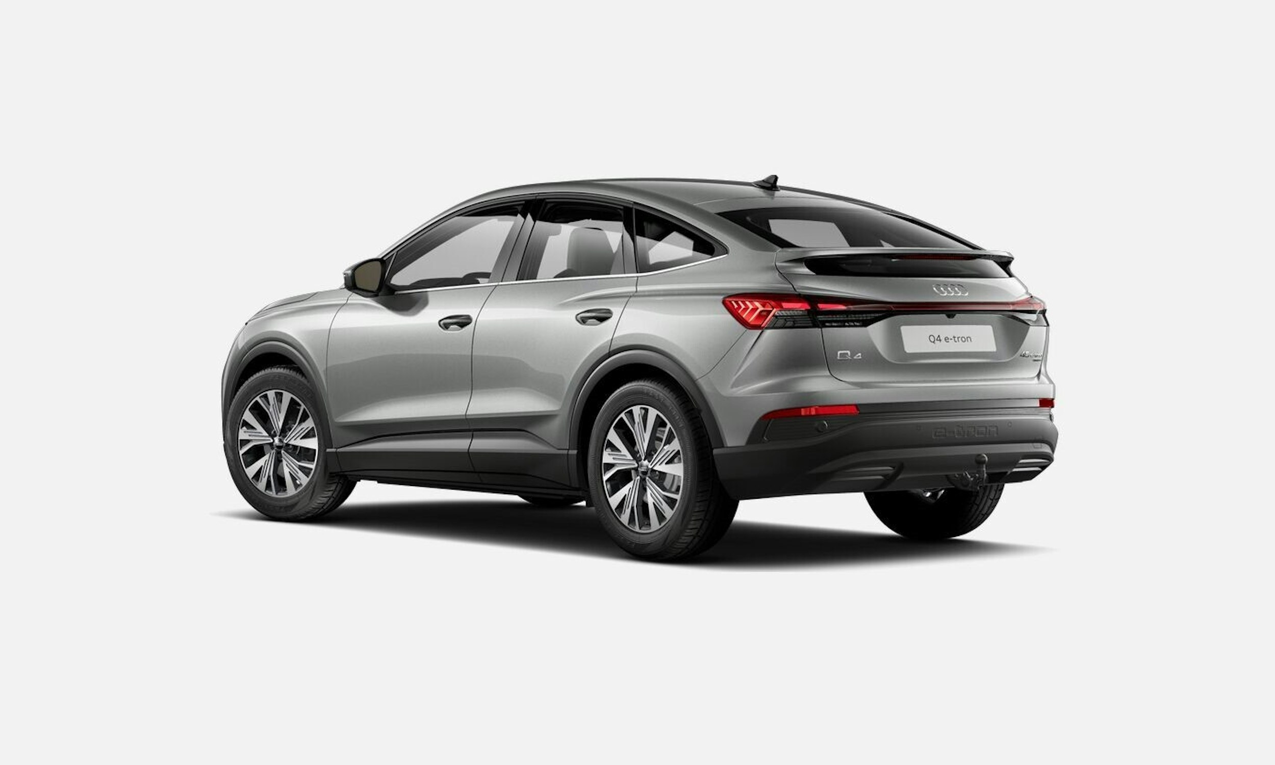 taifun harmaa Audi Q4 e-tron 2025 kuva 4.