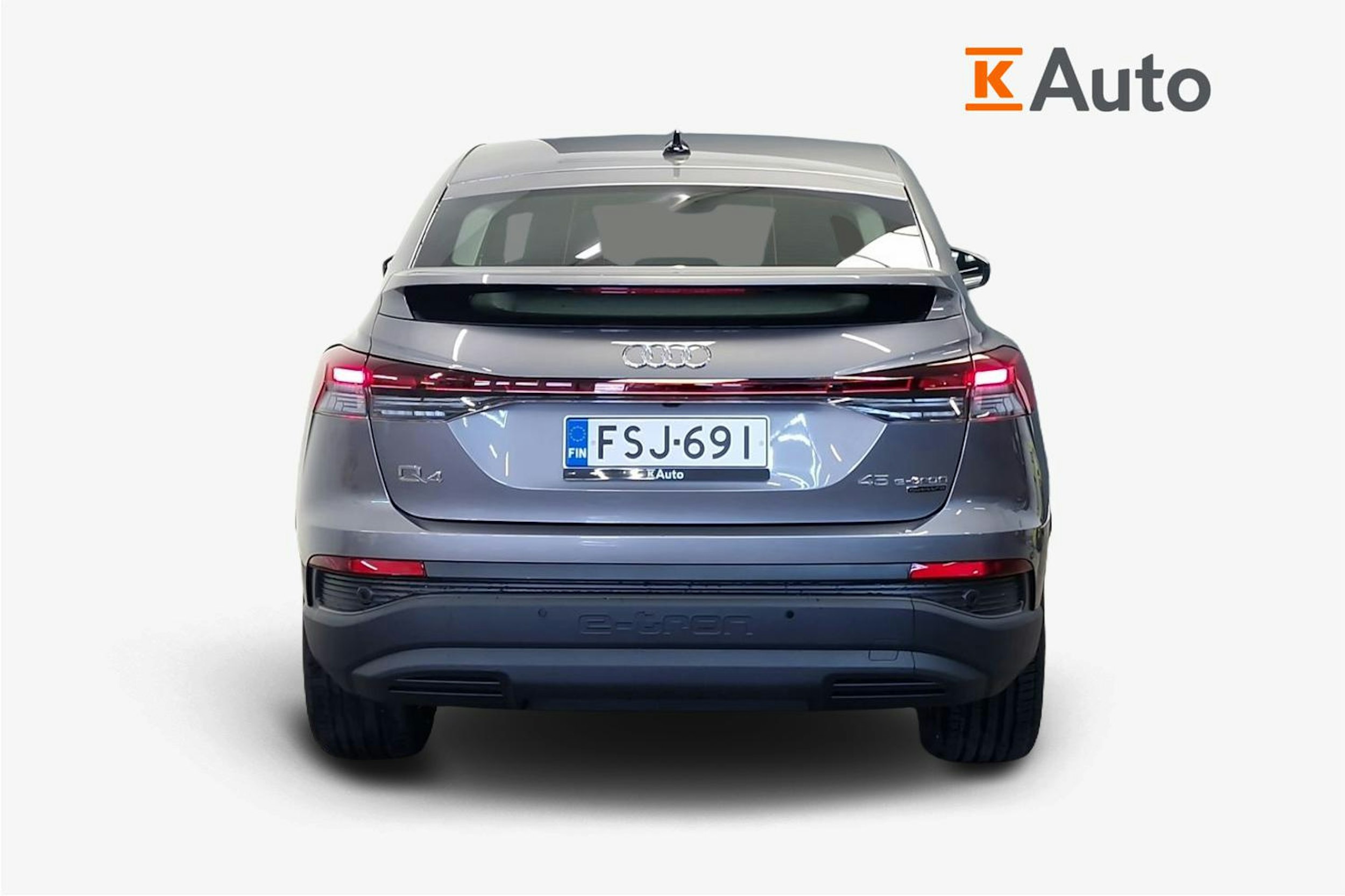 taifun harmaa Audi Q4 e-tron 2025 kuva 12.