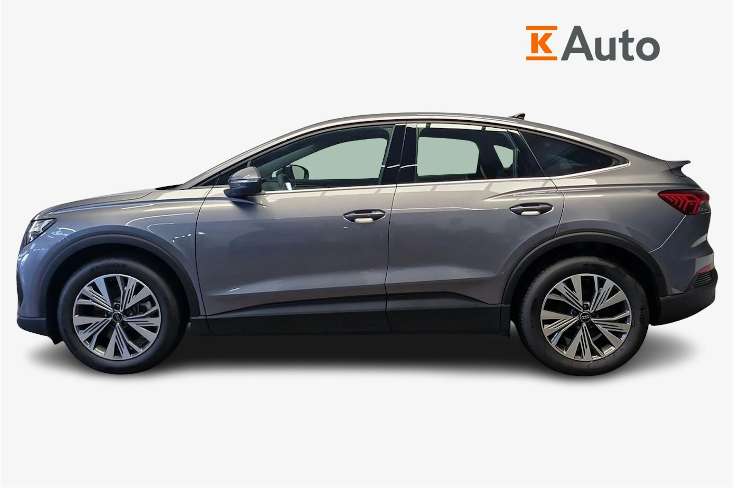 taifun harmaa Audi Q4 e-tron 2025 kuva 13.