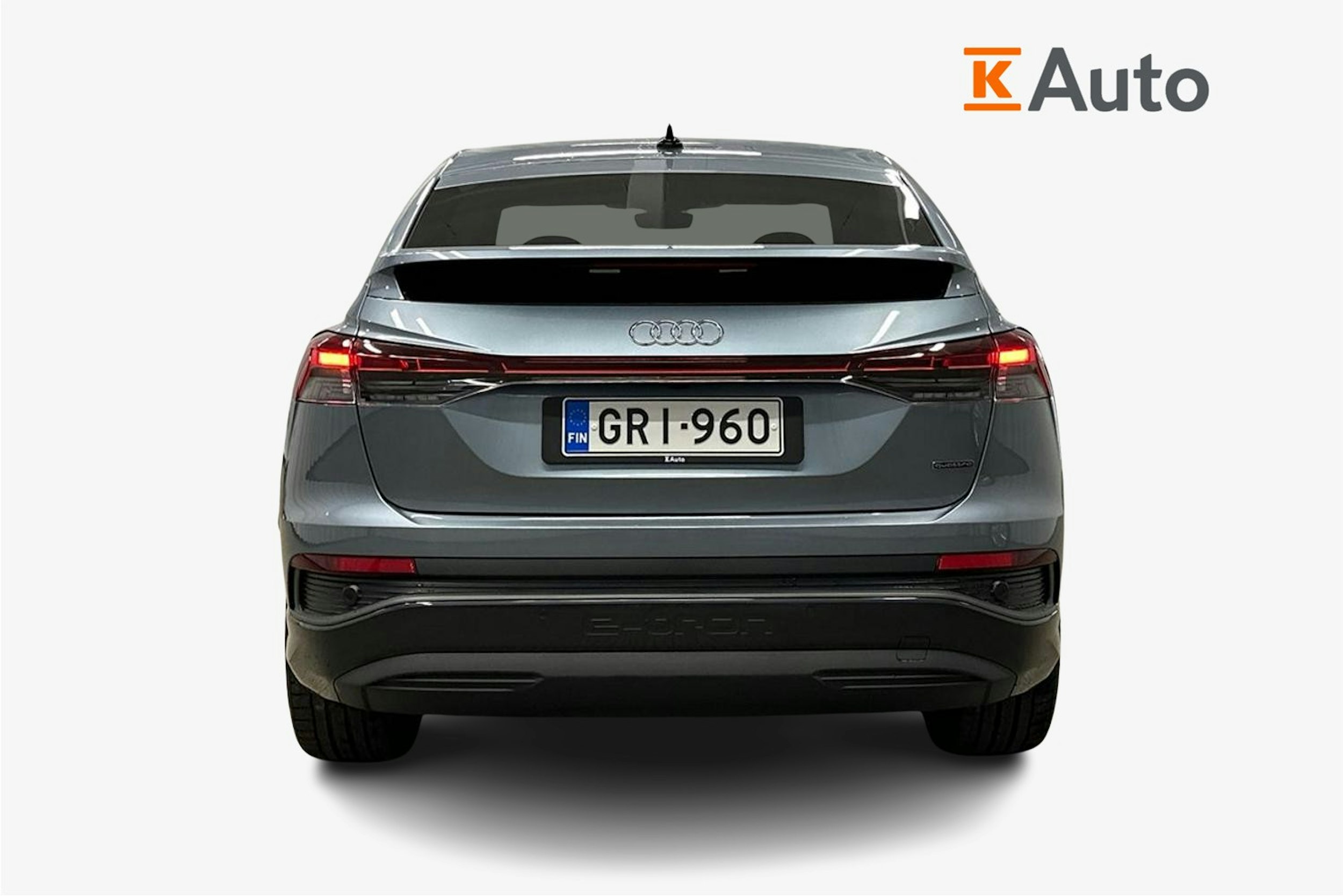 sininen Audi Q4 e-tron 2025 kuva 3.