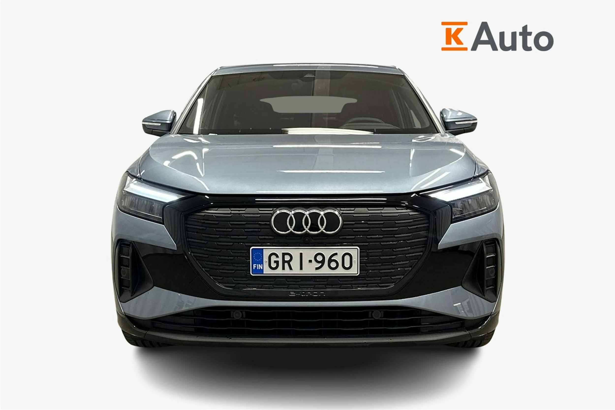 sininen Audi Q4 e-tron 2025 kuva 4.