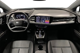 sininen Audi Q4 e-tron 2025 kuva 7.