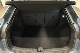 sininen Audi Q4 e-tron 2025 kuva 11.