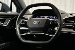 sininen Audi Q4 e-tron 2025 kuva 15.