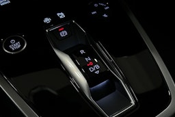 sininen Audi Q4 e-tron 2025 kuva 20.