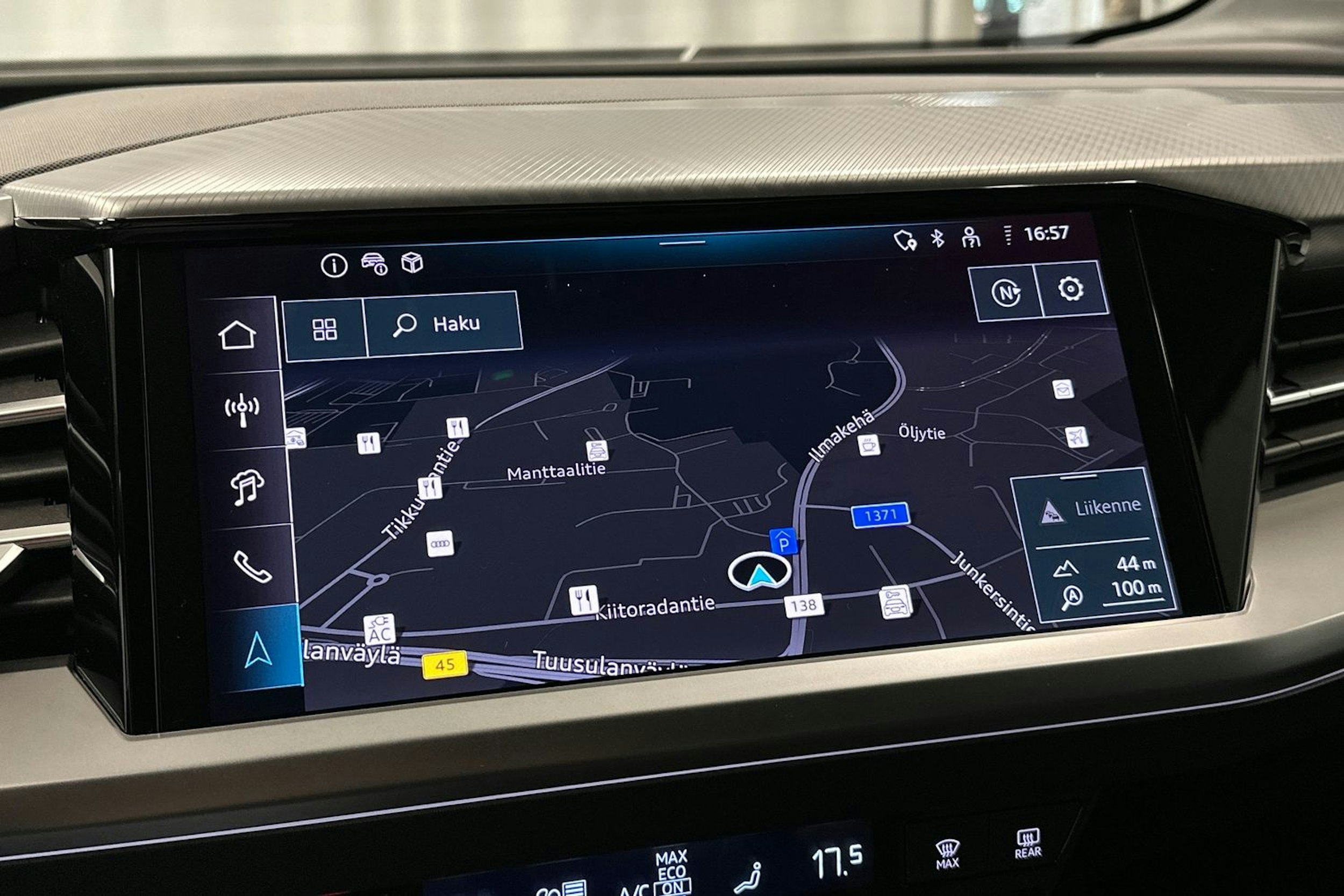 sininen Audi Q4 e-tron 2025 kuva 22.