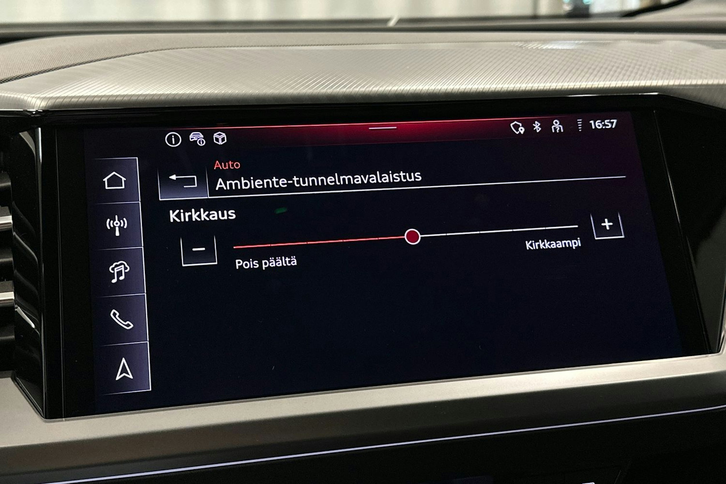 sininen Audi Q4 e-tron 2025 kuva 25.