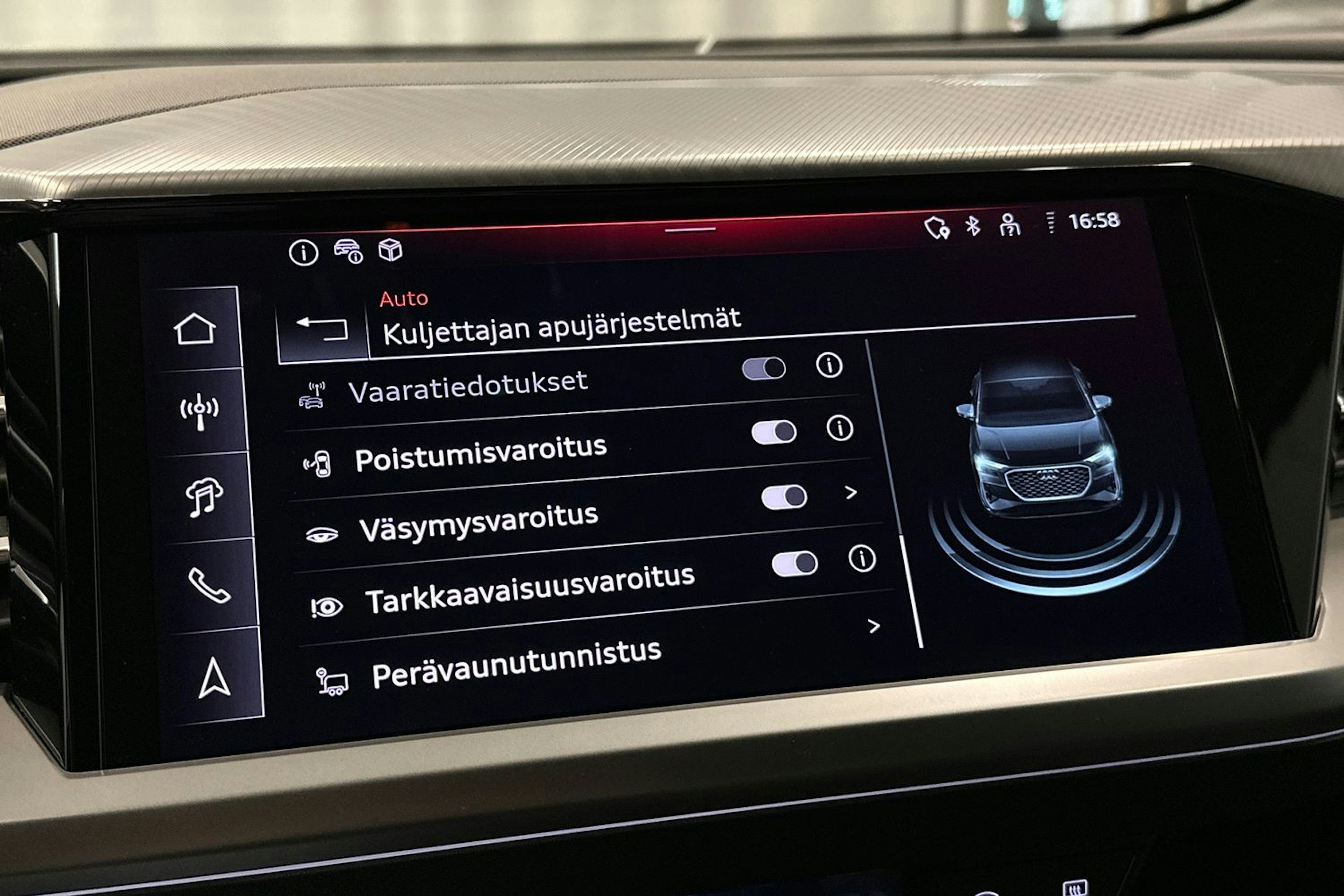 sininen Audi Q4 e-tron 2025 kuva 28.