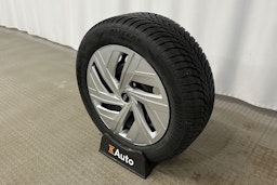 musta Audi Q4 e-tron 2025 kuva 13.