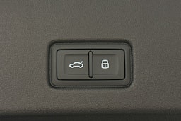 musta Audi Q4 e-tron 2025 kuva 15.