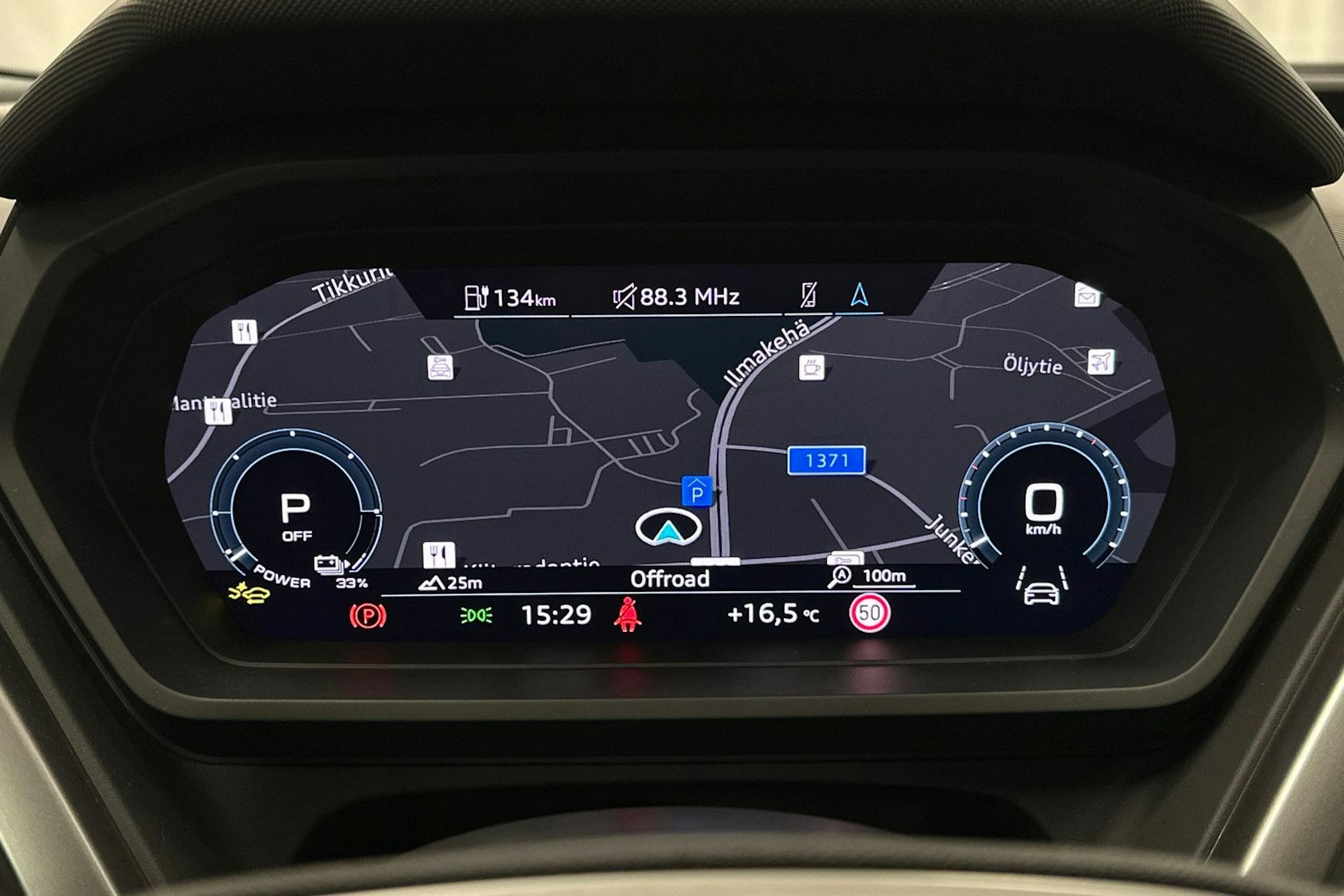 musta Audi Q4 e-tron 2025 kuva 23.