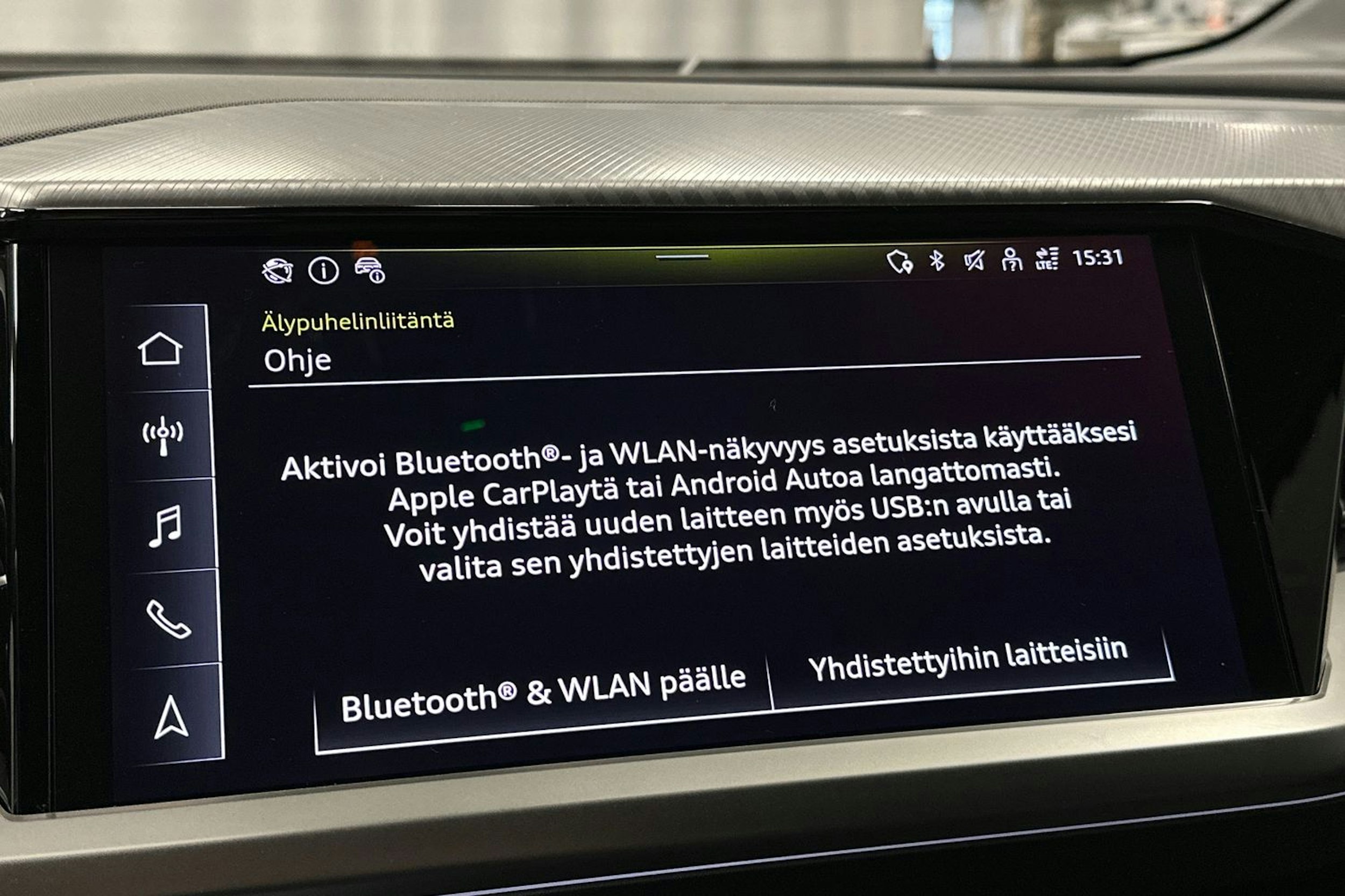 musta Audi Q4 e-tron 2025 kuva 27.