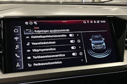 musta Audi Q4 e-tron 2025 kuva 31.