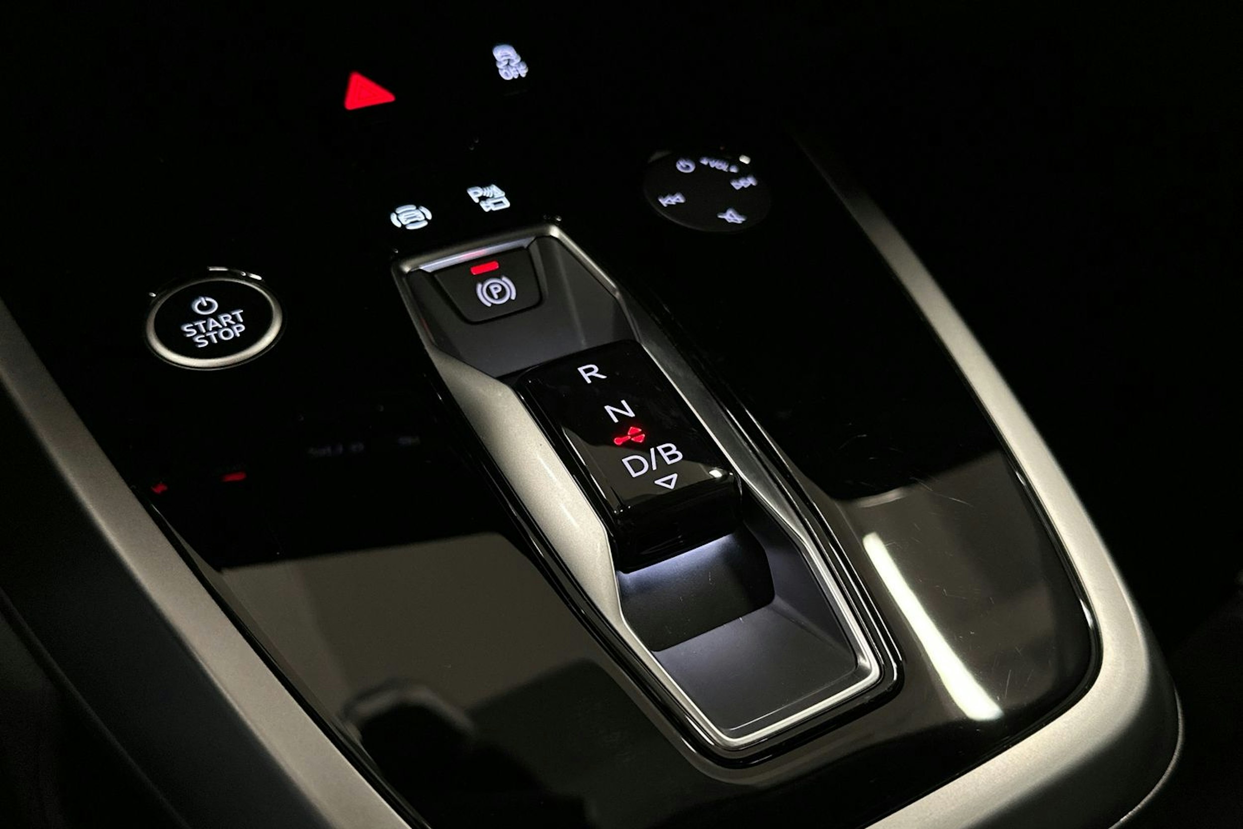 musta Audi Q4 e-tron 2025 kuva 33.