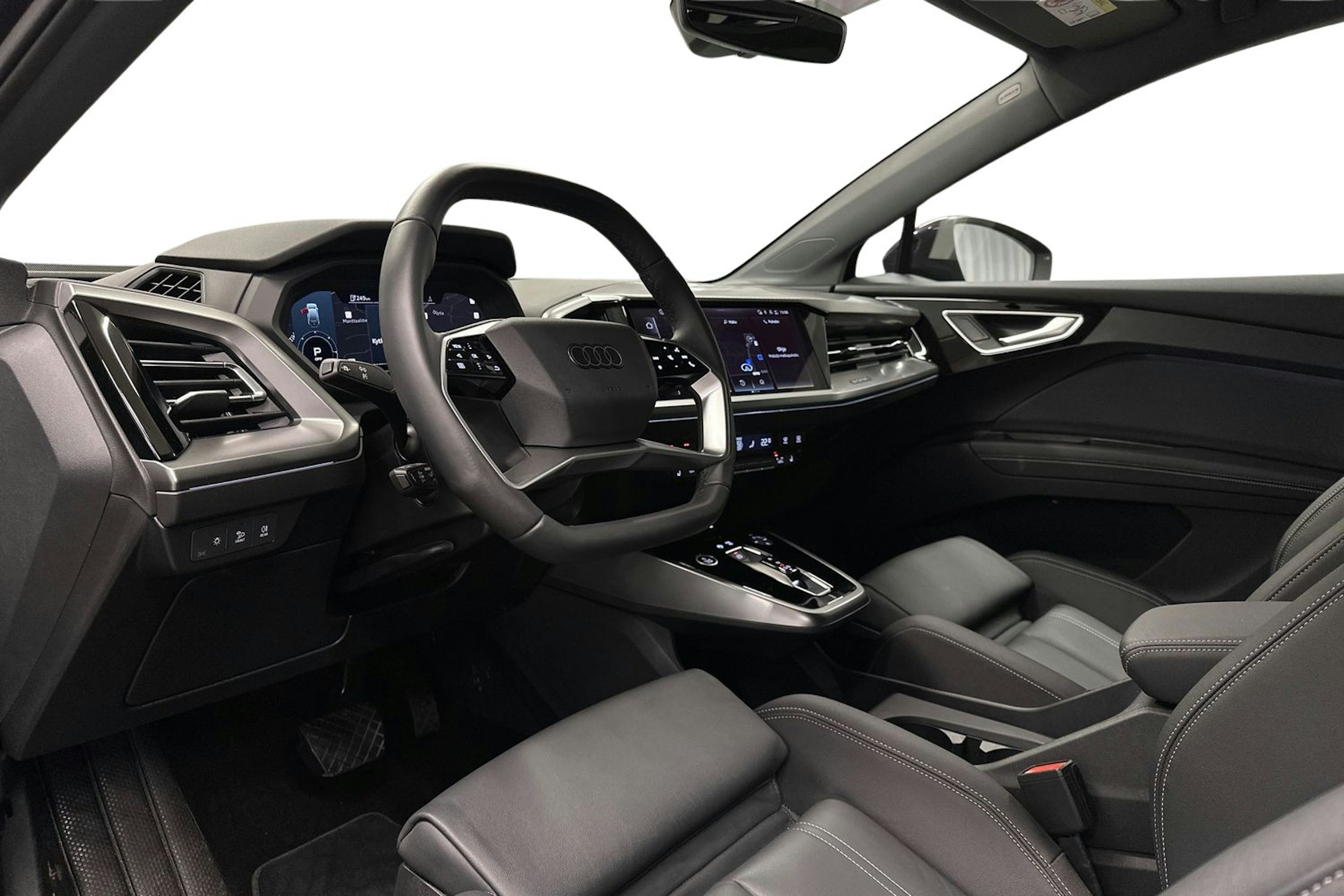 violetti Audi Q4 e-tron 2025 kuva 7.