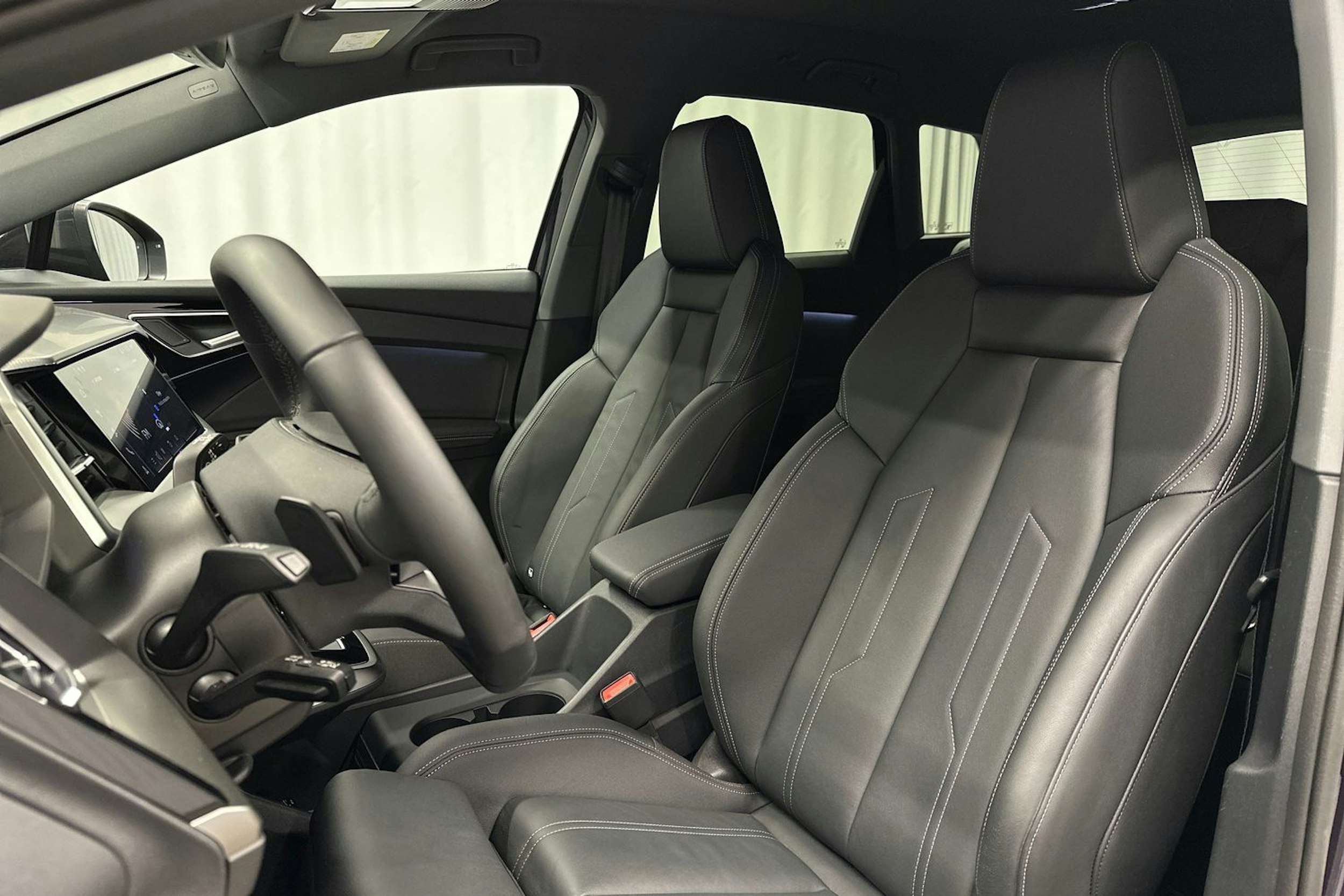 violetti Audi Q4 e-tron 2025 kuva 18.