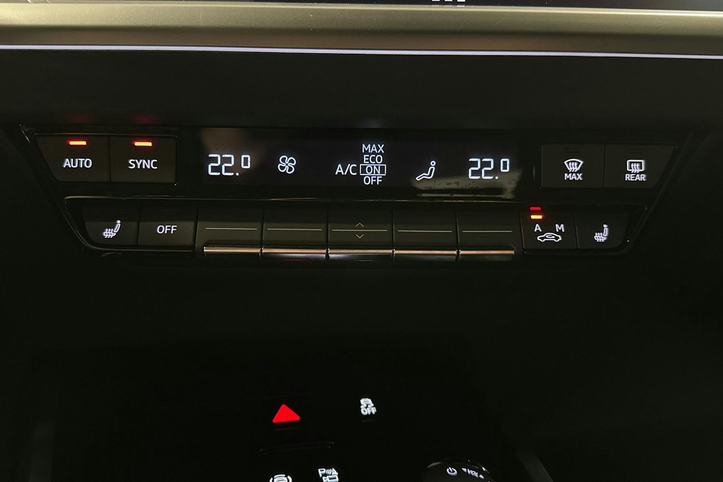 violetti Audi Q4 e-tron 2025 kuva 32.