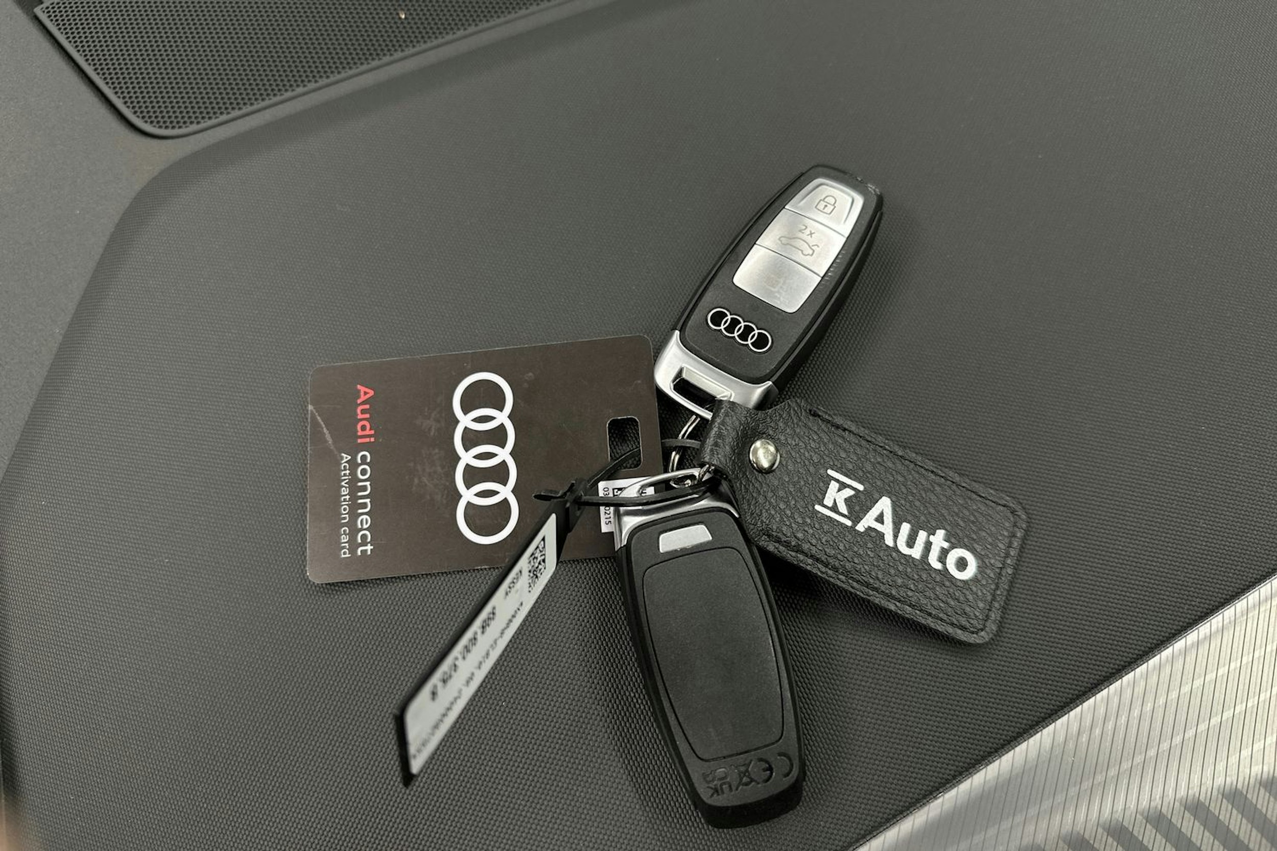 violetti Audi Q4 e-tron 2025 kuva 33.