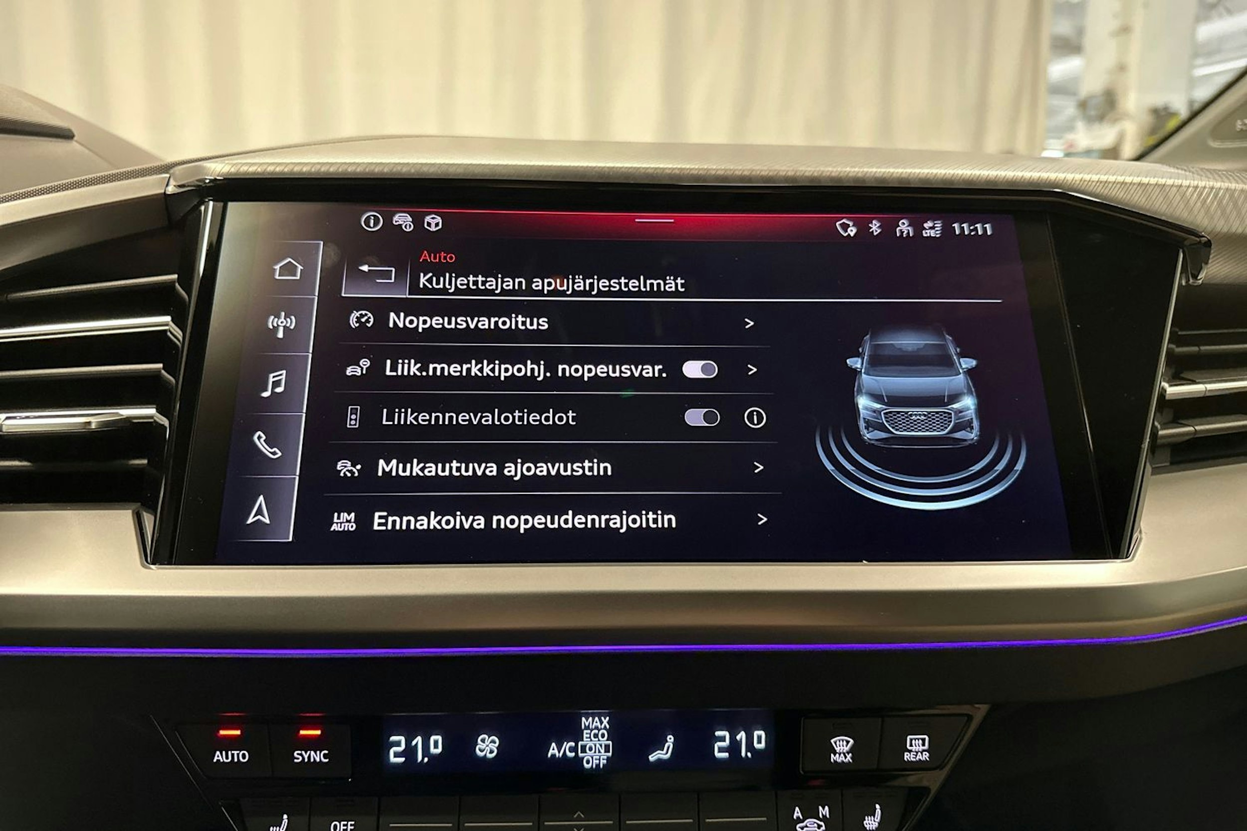 harmaa Audi Q4 e-tron 2025 kuva 24.