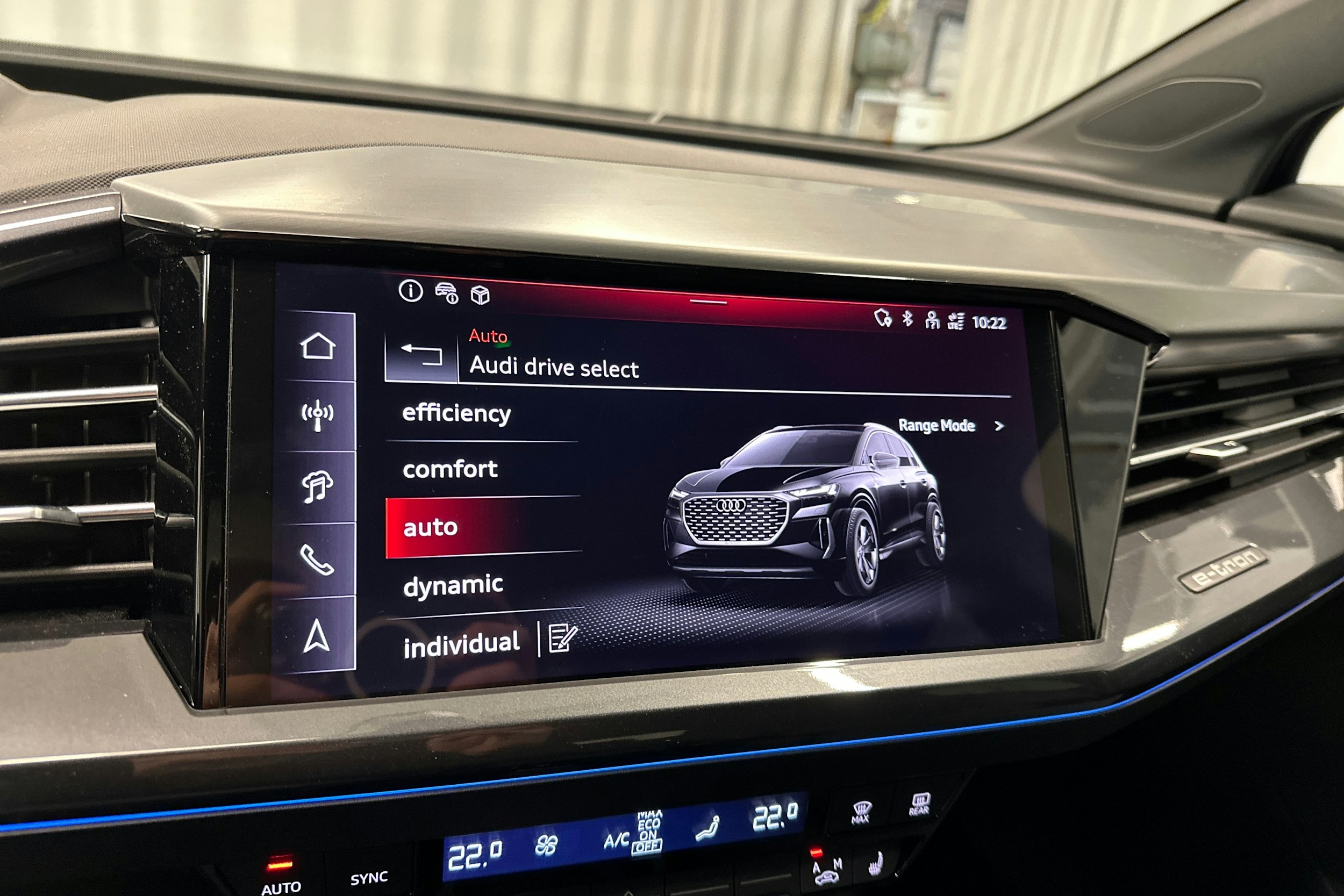 violetti Audi Q4 e-tron 2025 kuva 18.