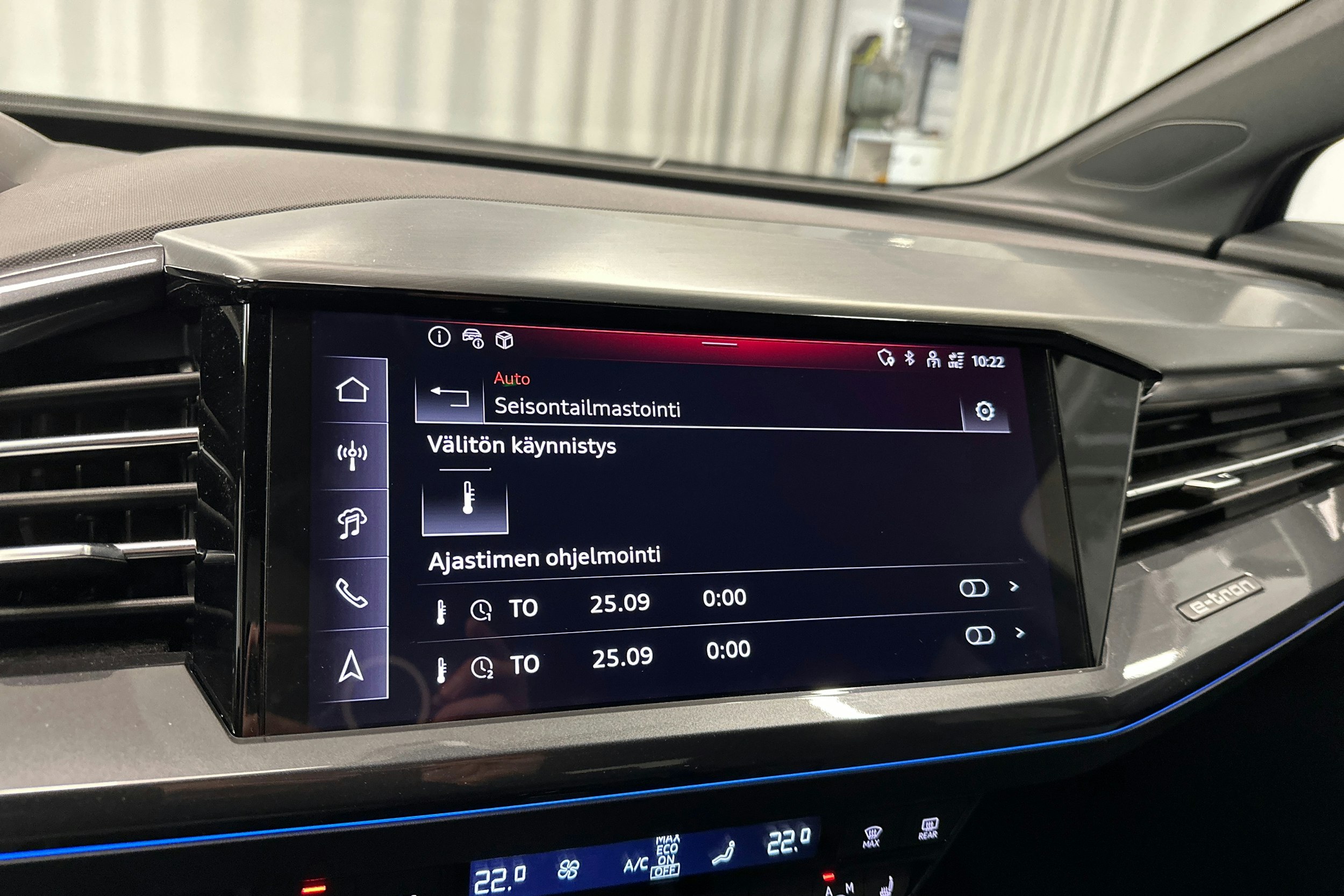 violetti Audi Q4 e-tron 2025 kuva 19.