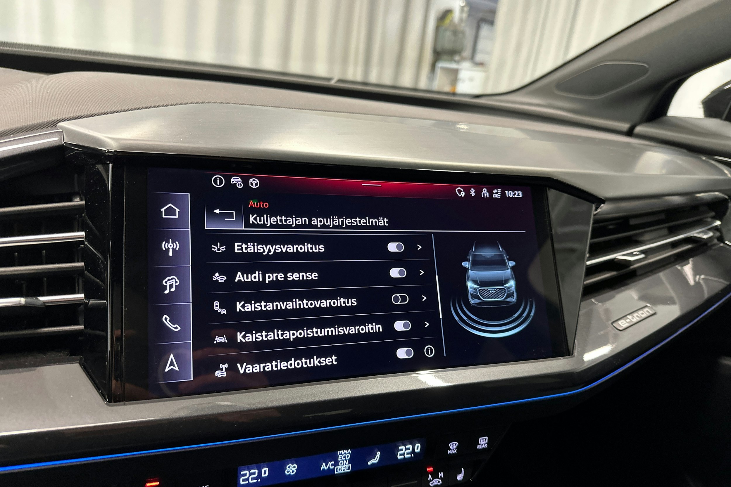 violetti Audi Q4 e-tron 2025 kuva 21.