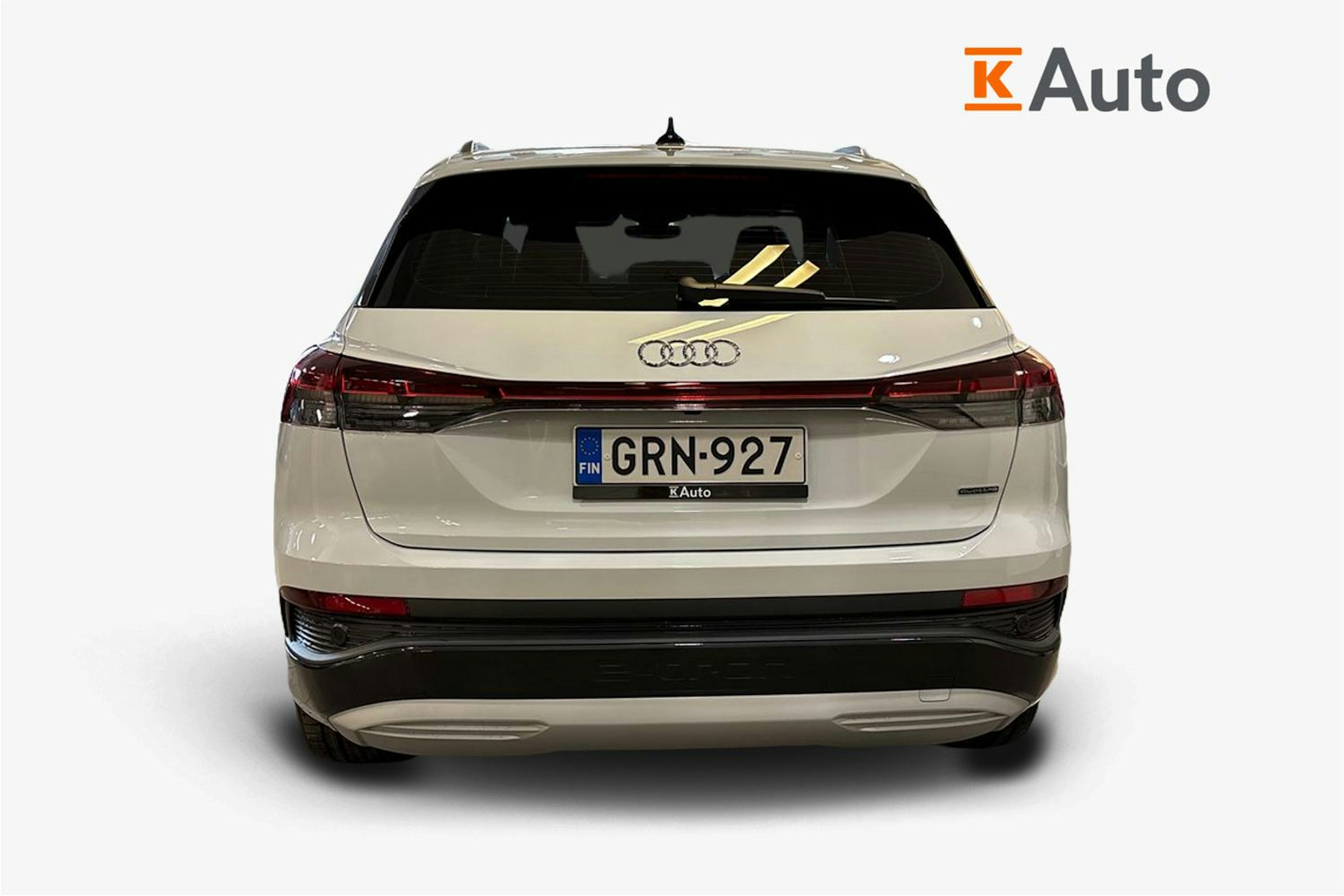 met. valkoinen Audi Q4 e-tron 2025 kuva 3.
