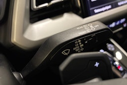 met. valkoinen Audi Q4 e-tron 2025 kuva 13.