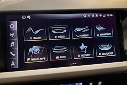 met. valkoinen Audi Q4 e-tron 2025 kuva 19.