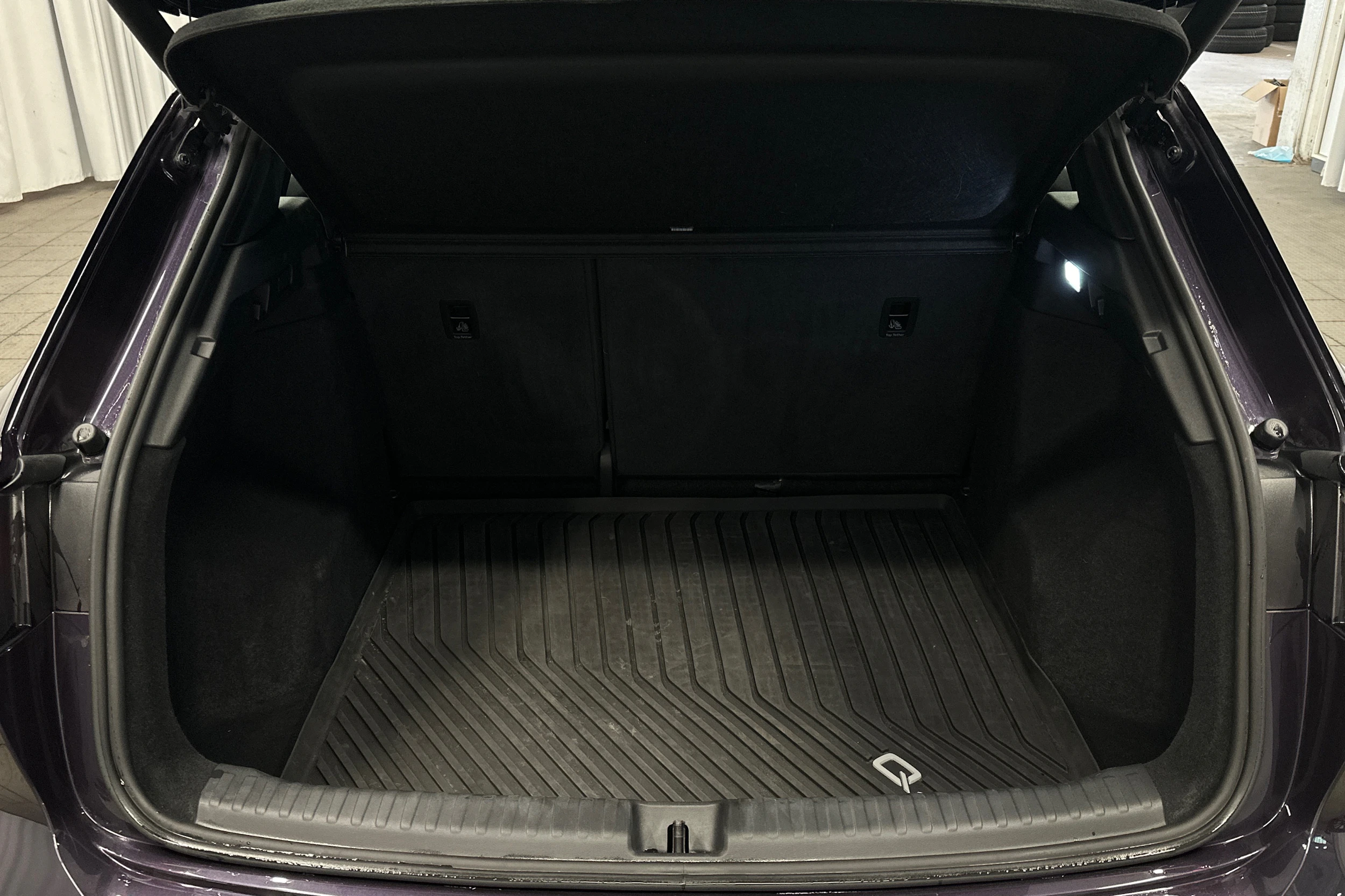 vihreä Audi Q4 e-tron 2025 kuva 11.