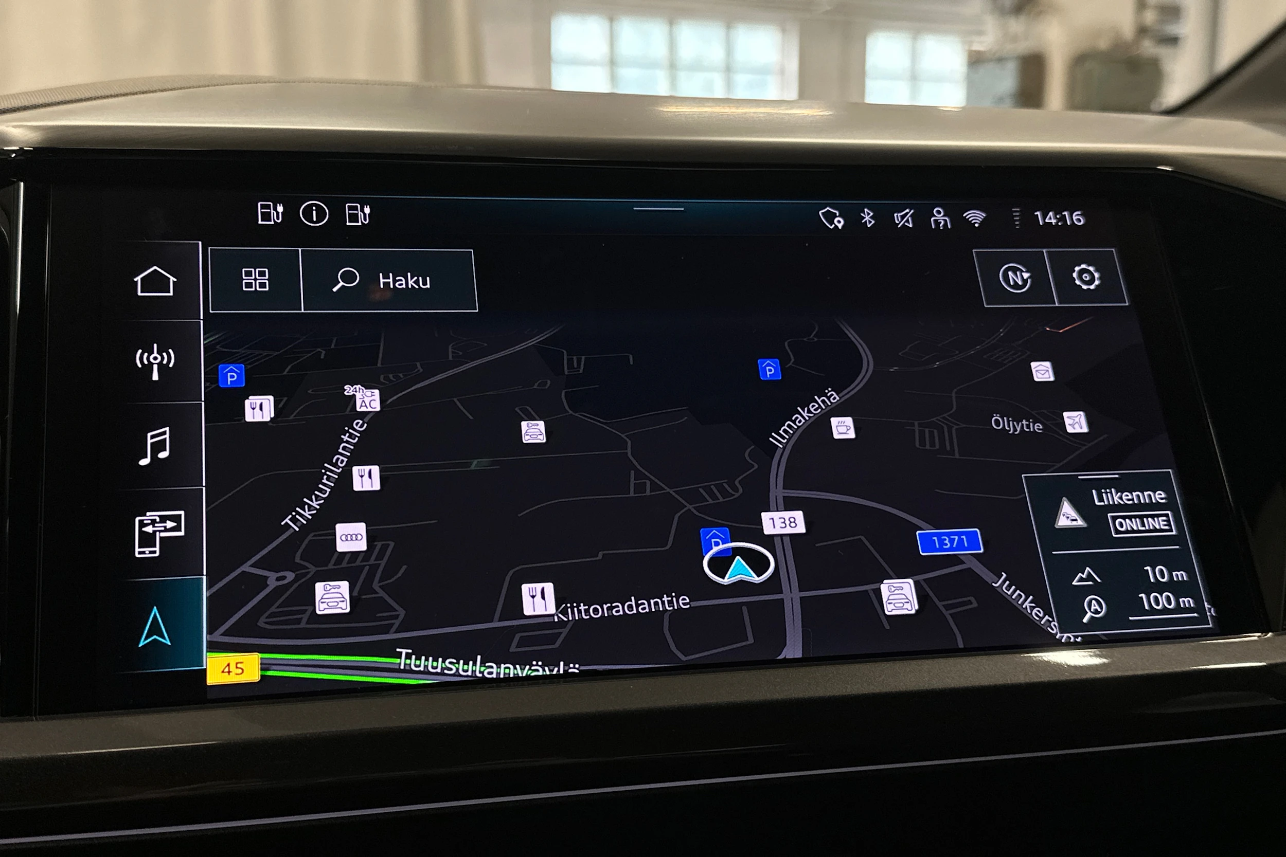vihreä Audi Q4 e-tron 2025 kuva 20.