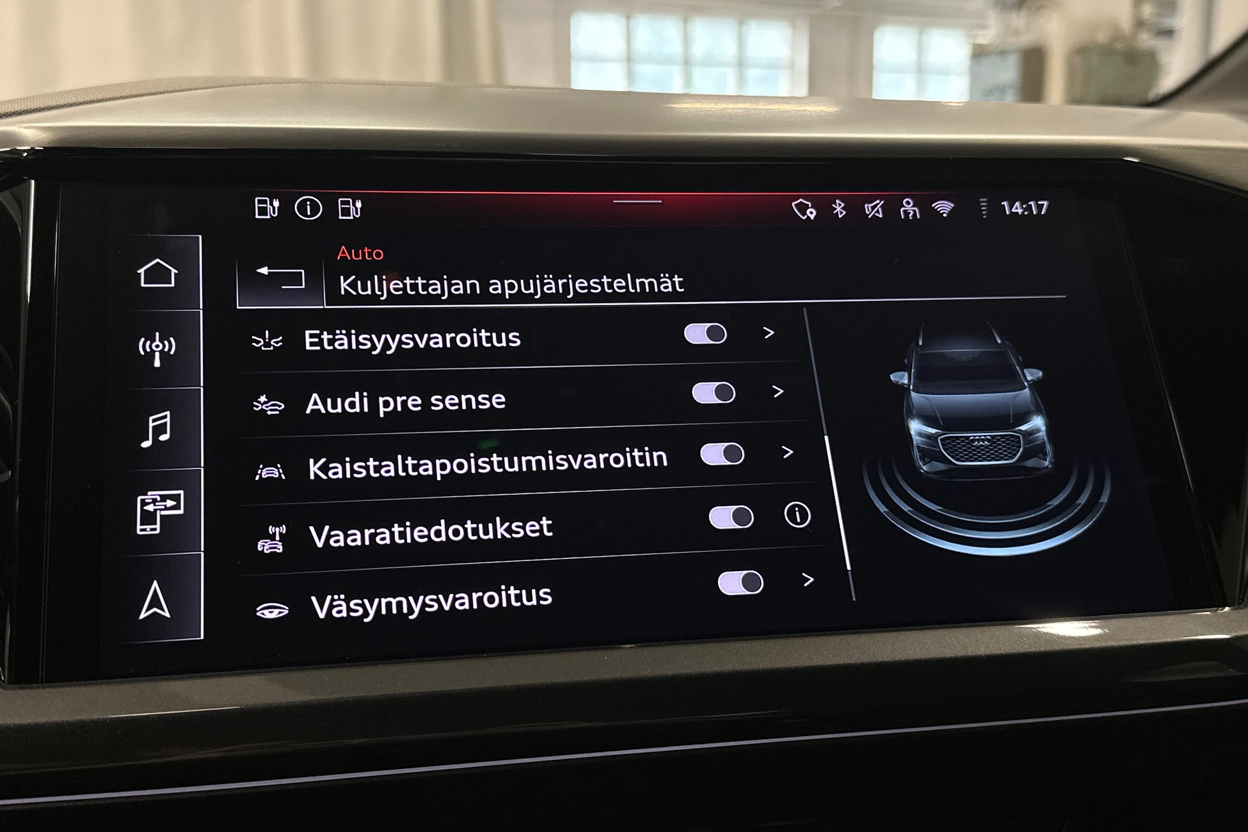 vihreä Audi Q4 e-tron 2025 kuva 24.