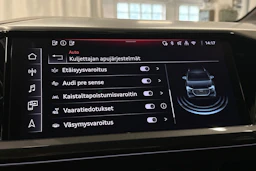 vihreä Audi Q4 e-tron 2025 kuva 24.
